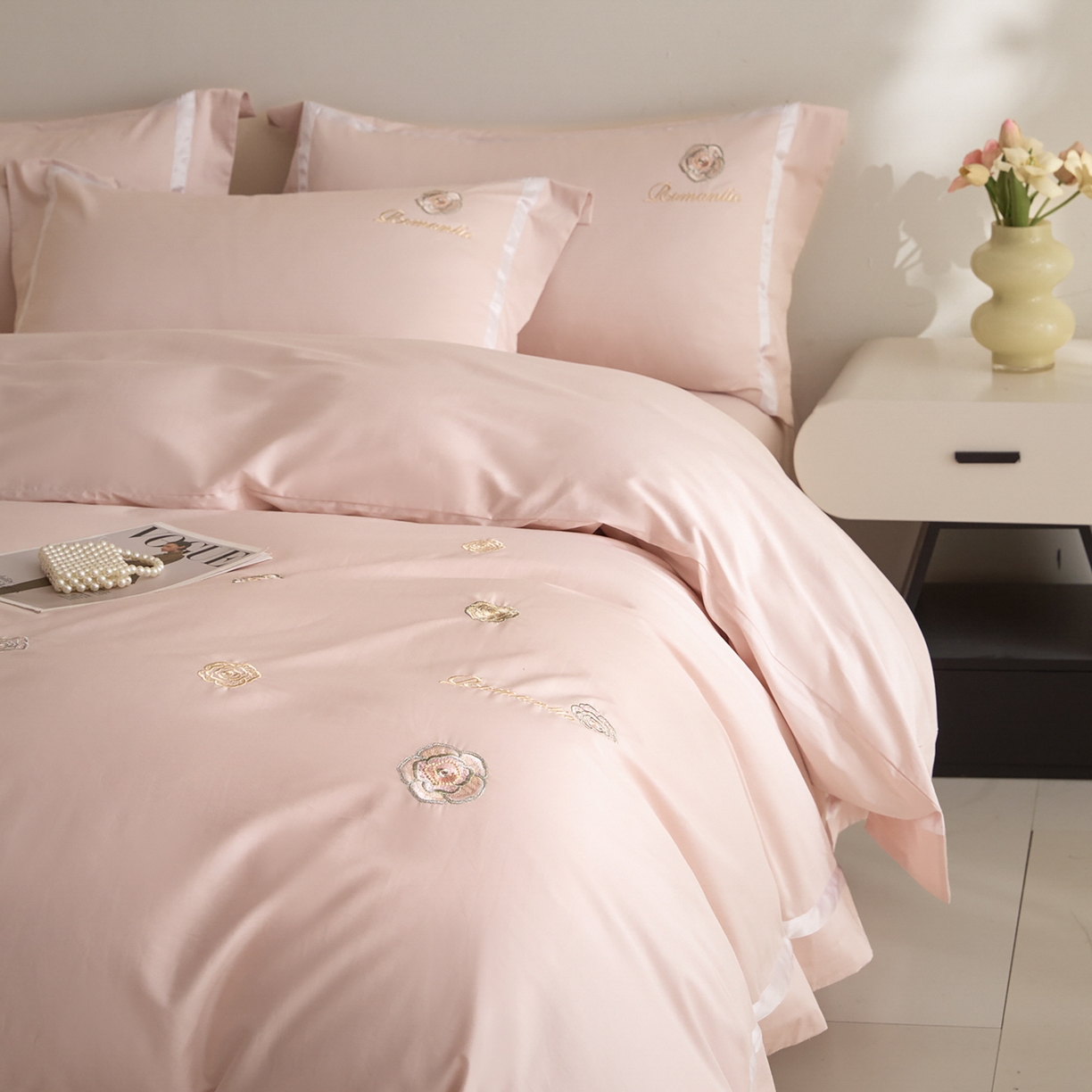 91家纺网 家纺一手货源 找家纺 新方向 【控价 提供买家秀】2026新款刺绣50s双股全棉贡缎长绒棉四件套-半夏（控价 标准338元 加大358元） 半夏-蔷薇粉