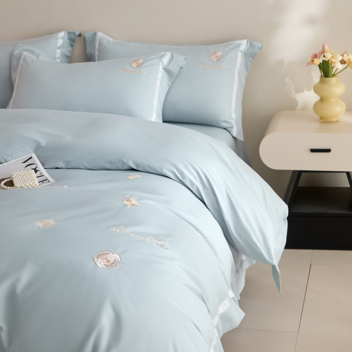 91家纺网 家纺一手货源 找家纺 新方向 【控价 提供买家秀】2026新款刺绣50s双股全棉贡缎长绒棉四件套-半夏（控价 标准338元 加大358元） 半夏-星月蓝
