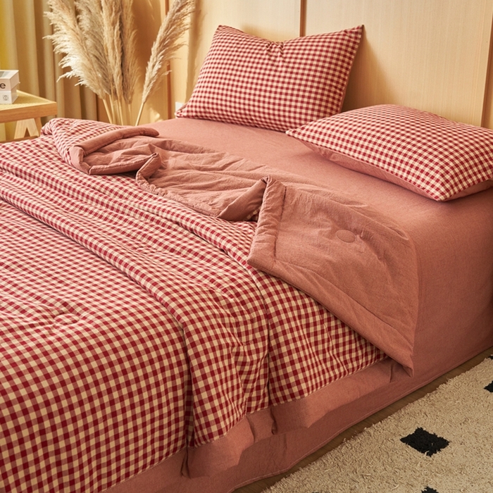 91家纺网 家纺一手货源 找家纺 简如 2026新款全棉纯棉色织水洗棉棉花空调被夏凉被 芸素-红