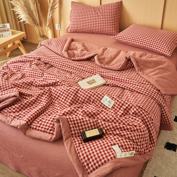 91家纺网 家纺一手货源 找家纺 简如 2026新款全棉纯棉色织水洗棉棉花空调被夏凉被 芸素-红