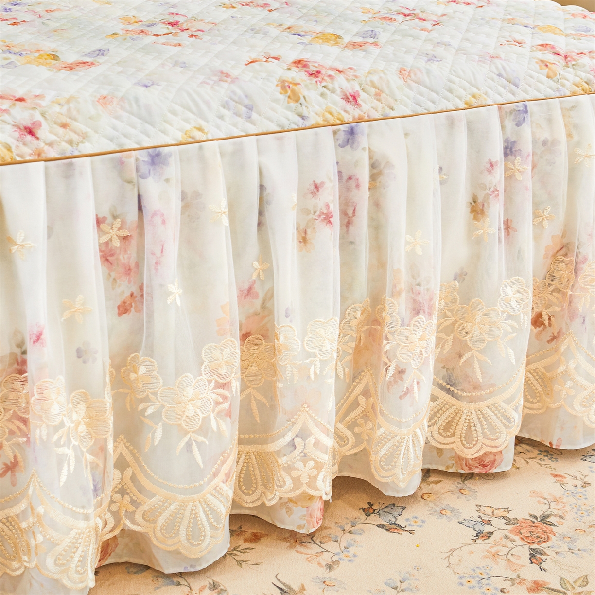 91家纺网 家纺一手货源 找家纺 宜凡家纺 2026新款莱赛尔印花夹棉床裙四件套 海棠听风