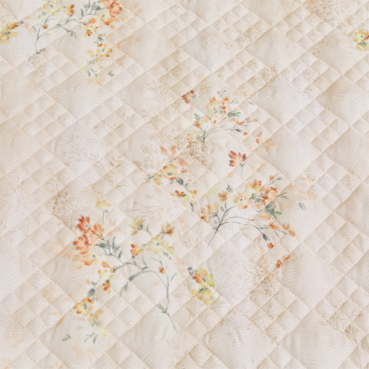 91家纺网 家纺一手货源 找家纺 宜凡家纺 2026新款莱赛尔印花夹棉床裙四件套 兰枝玉树