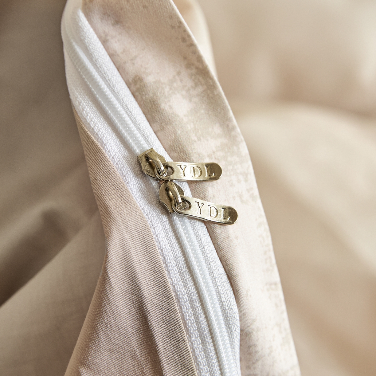 91家纺网 家纺一手货源 找家纺 （总）新方向 【控价 提供买家秀】2026新款 数码印花50s双股全棉贡缎长绒棉四件套-涂鸦日记（控价 标准288元 加大308元）