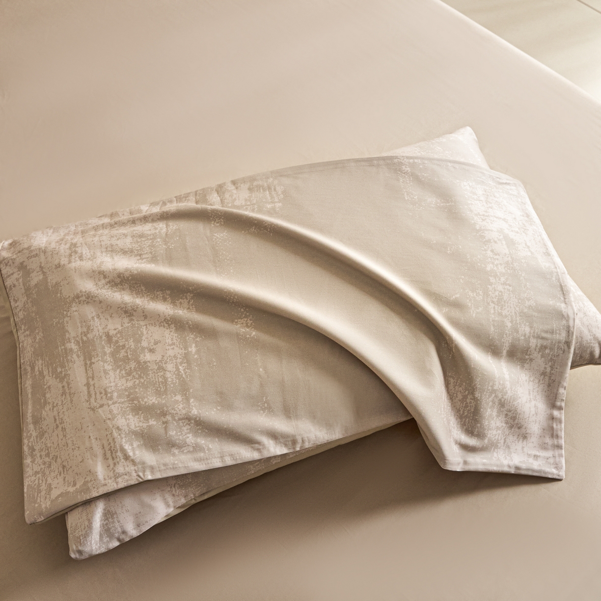 91家纺网 家纺一手货源 找家纺 新方向 【控价 提供买家秀】2026新款 数码印花50s双股全棉贡缎长绒棉四件套-涂鸦日记（控价 标准288元 加大308元） 涂鸦日记-香槟