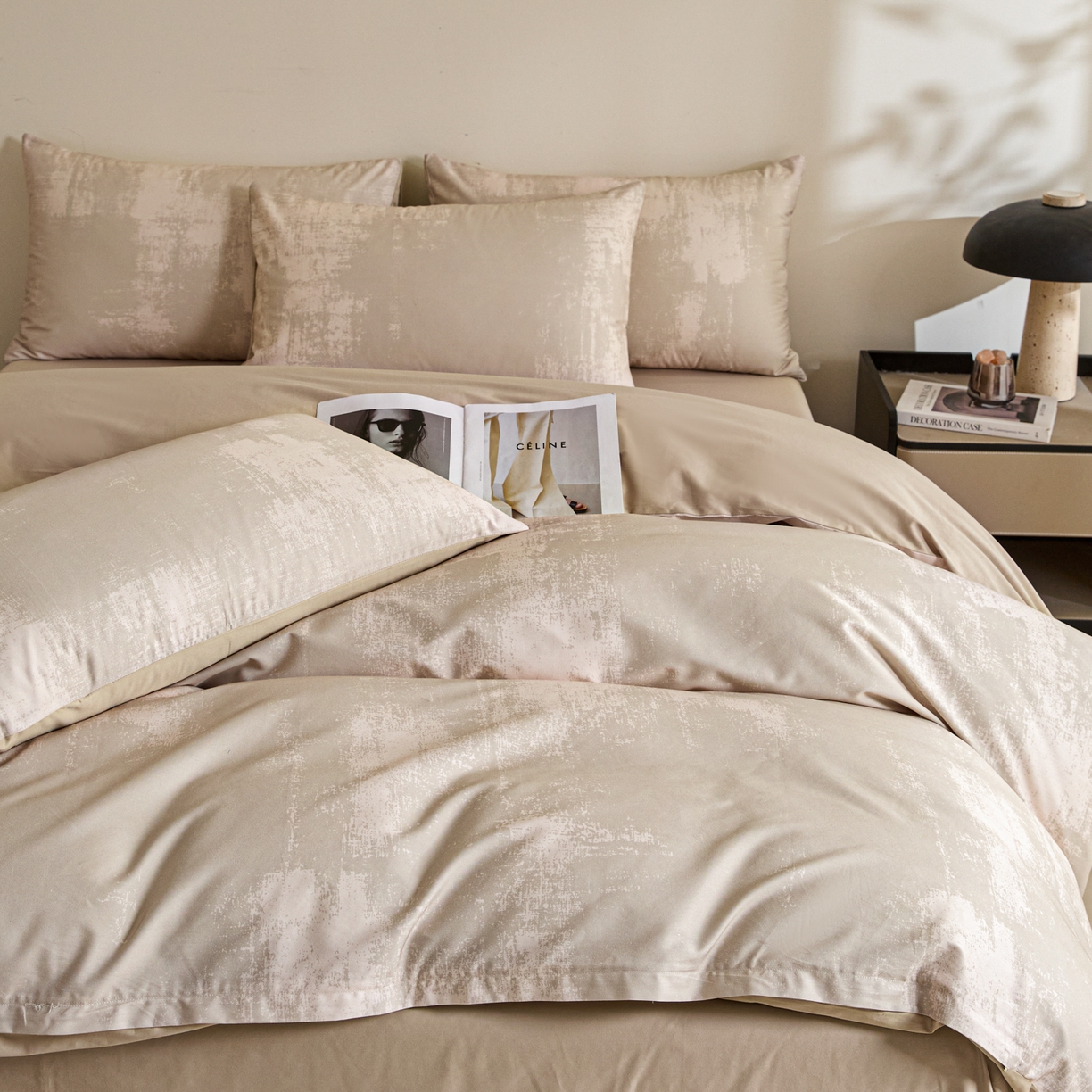 91家纺网 家纺一手货源 找家纺 （总）新方向 【控价 提供买家秀】2026新款 数码印花50s双股全棉贡缎长绒棉四件套-涂鸦日记（控价 标准288元 加大308元）