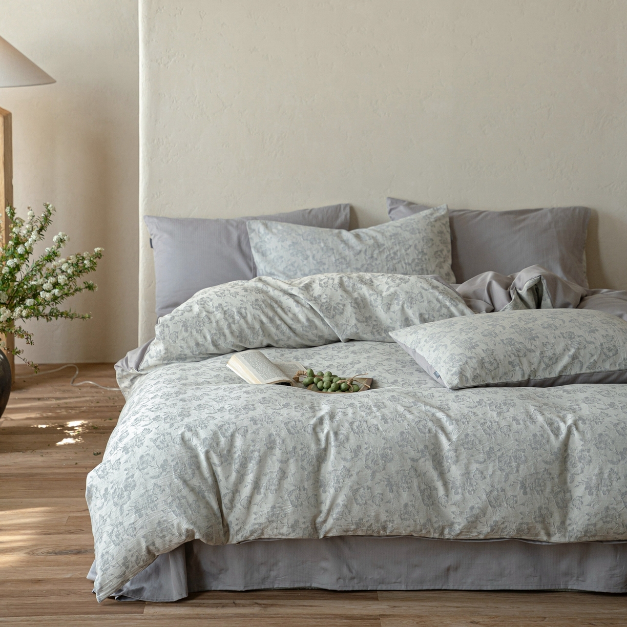 91家纺网 家纺一手货源 找家纺 时光里 2026新款全棉纯棉60支色织水洗提花四件套 椿樱时--浅山