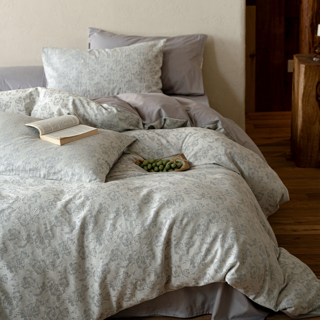 91家纺网 家纺一手货源 找家纺 时光里 2026新款全棉纯棉60支色织水洗提花四件套 椿樱时--浅山