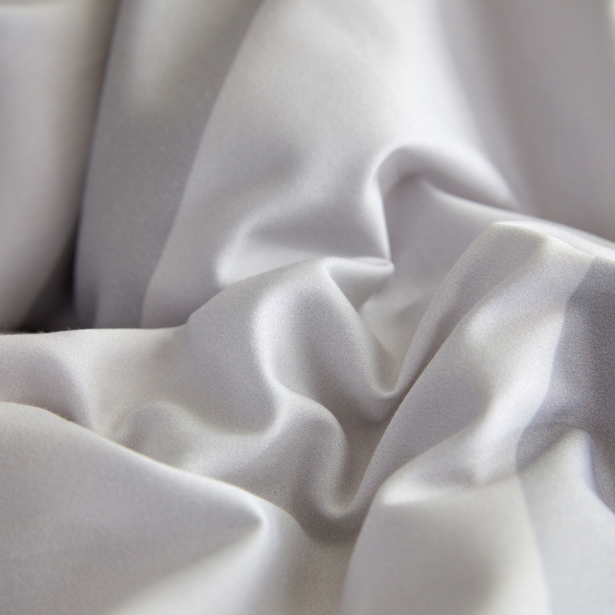 91家纺网 家纺一手货源 找家纺 新方向 【控价 提供买家秀】2026新款 数码印花50s双股全棉贡缎长绒棉四件套-轨迹(控价 标准318元 加大338元) 轨迹-爵士灰