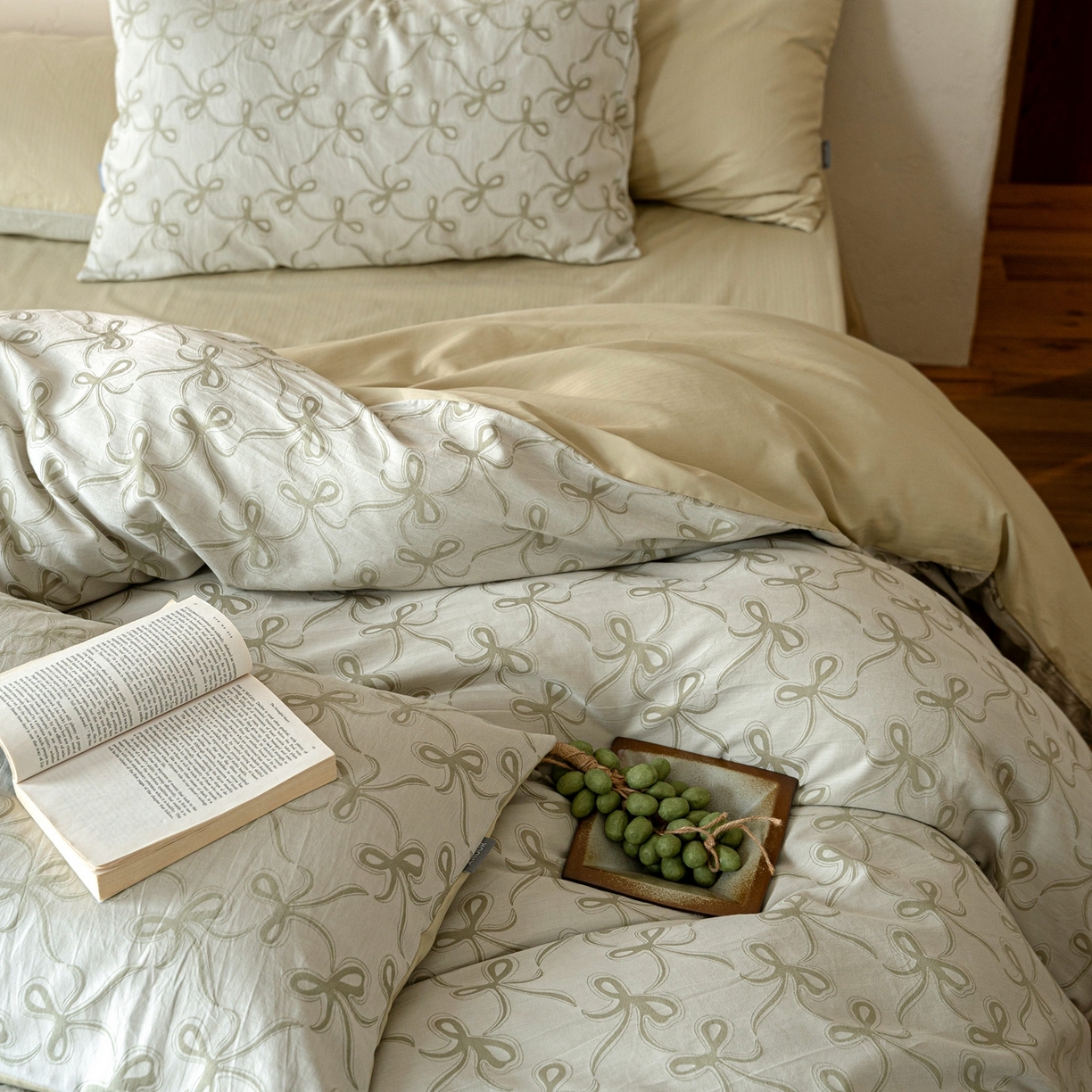 91家纺网 家纺一手货源 找家纺 时光里 2026新款全棉纯棉60支色织水洗提花四件套 蝴蝶结--艾绿