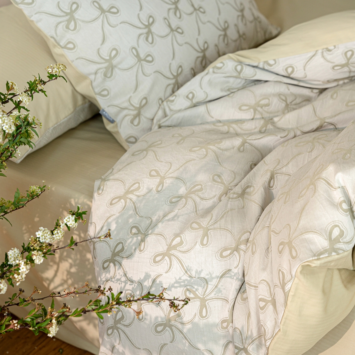 91家纺网 家纺一手货源 找家纺 时光里 2026新款全棉纯棉60支色织水洗提花四件套 蝴蝶结--艾绿