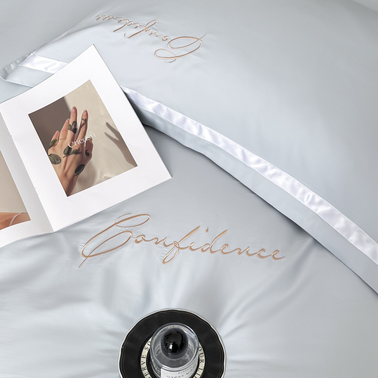 91家纺网 家纺一手货源 找家纺 新方向 【控价 提供买家秀】2026新款刺绣50s双股全棉贡缎长绒棉四件套-自信(控价 标准328元 加大348元) 自信-星月蓝