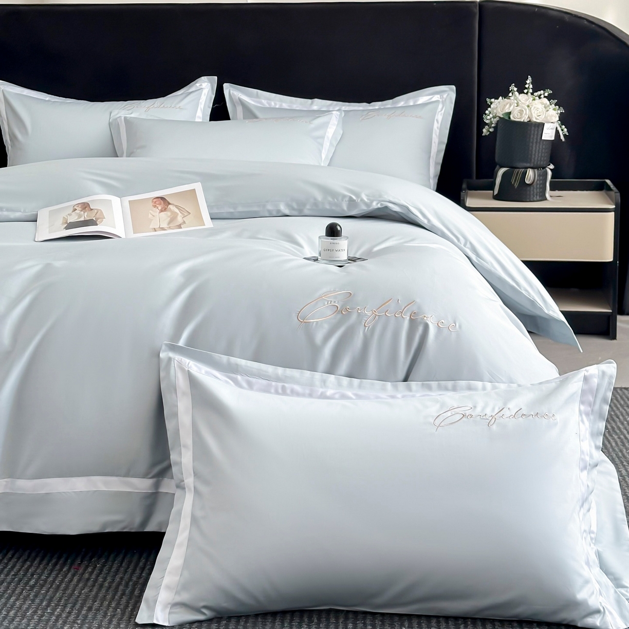 91家纺网 家纺一手货源 找家纺 新方向 【控价 提供买家秀】2026新款刺绣50s双股全棉贡缎长绒棉四件套-自信(控价 标准328元 加大348元) 自信-星月蓝