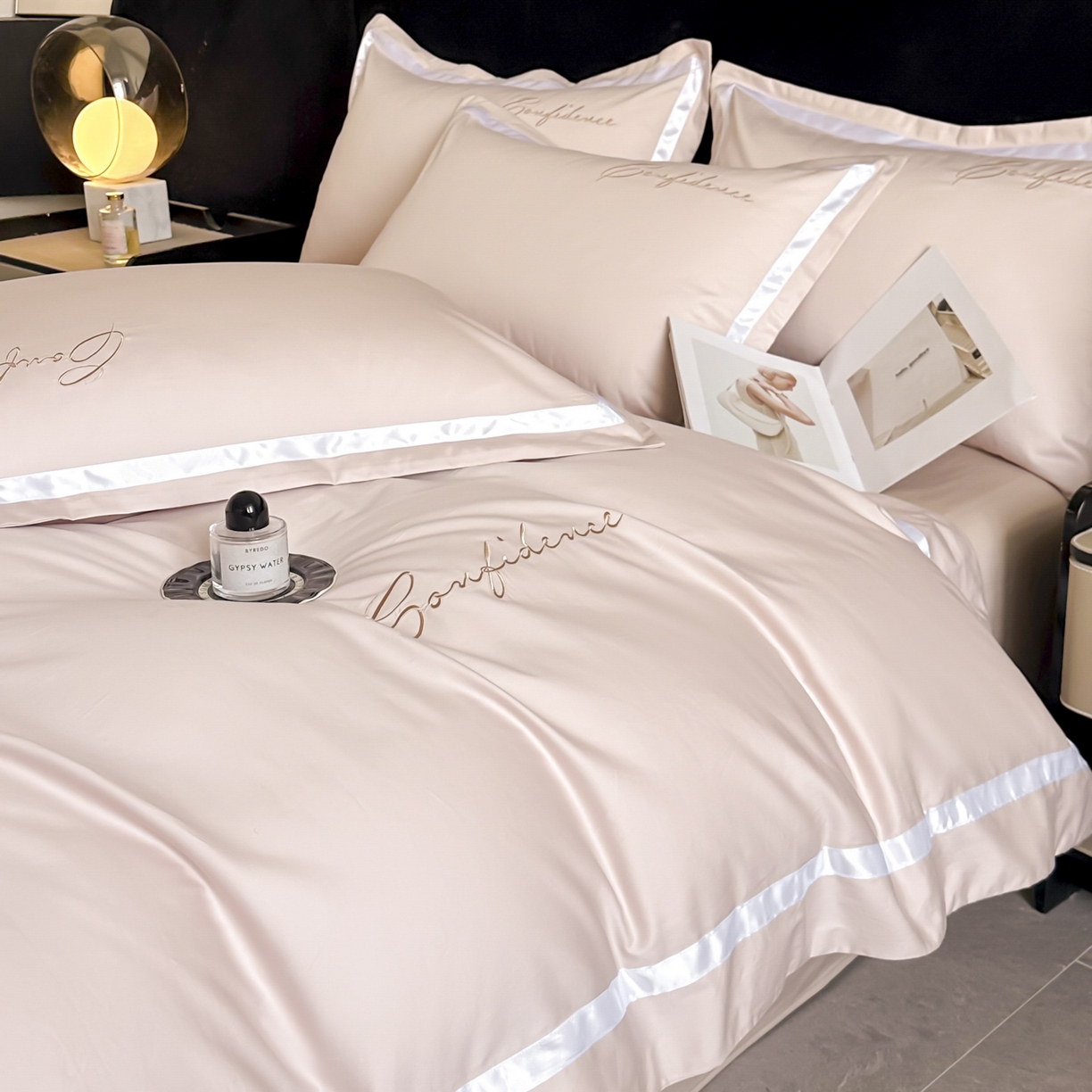 91家纺网 家纺一手货源 找家纺 （总）新方向 【控价 提供买家秀】2026新款刺绣50s双股全棉贡缎长绒棉四件套-自信(控价 标准328元 加大348元)