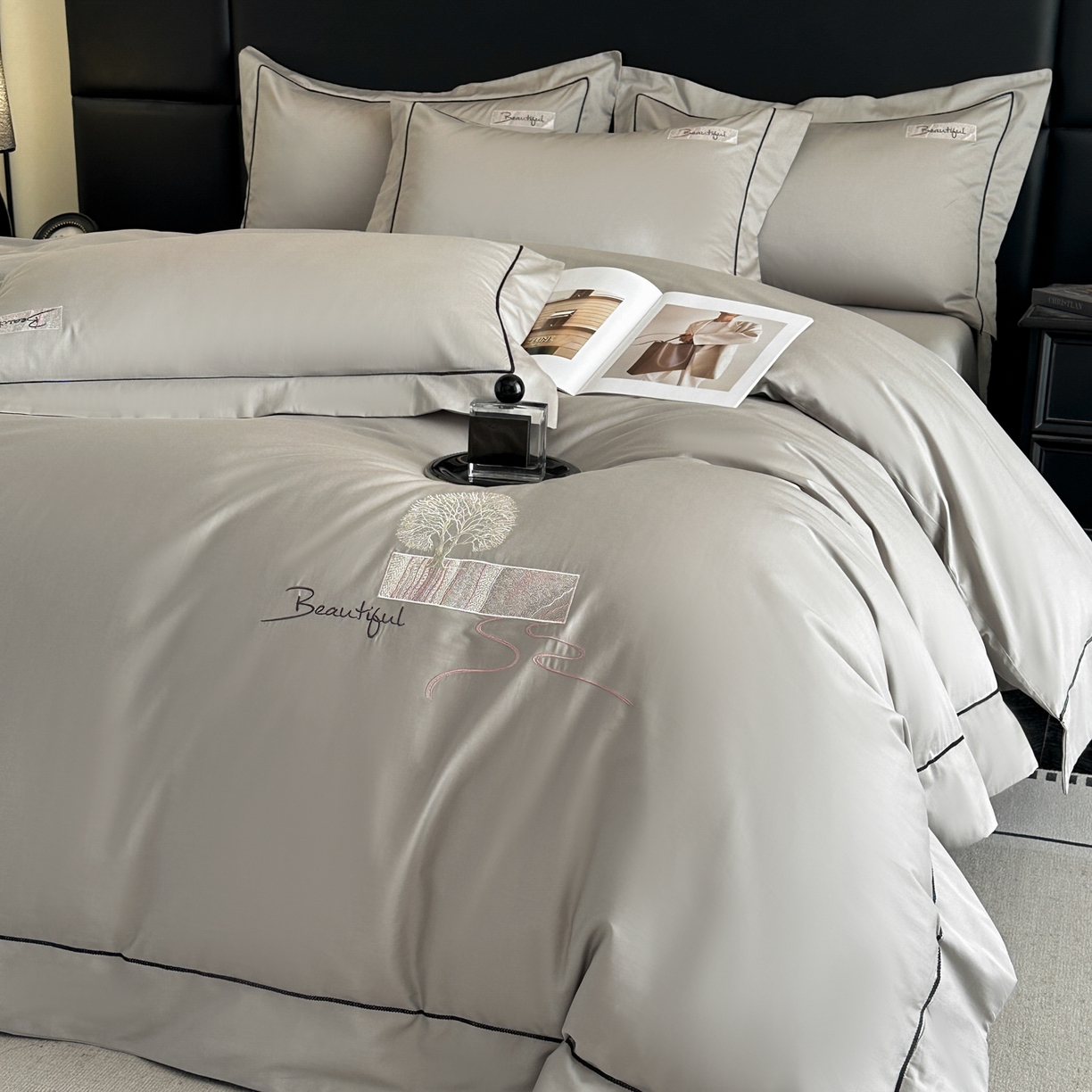 91家纺网 家纺一手货源 找家纺 （总）新方向 【控价 提供买家秀】2026新款 刺绣50s双股全棉贡缎长绒棉四件套-往事(控价 标准328元 加大348元)