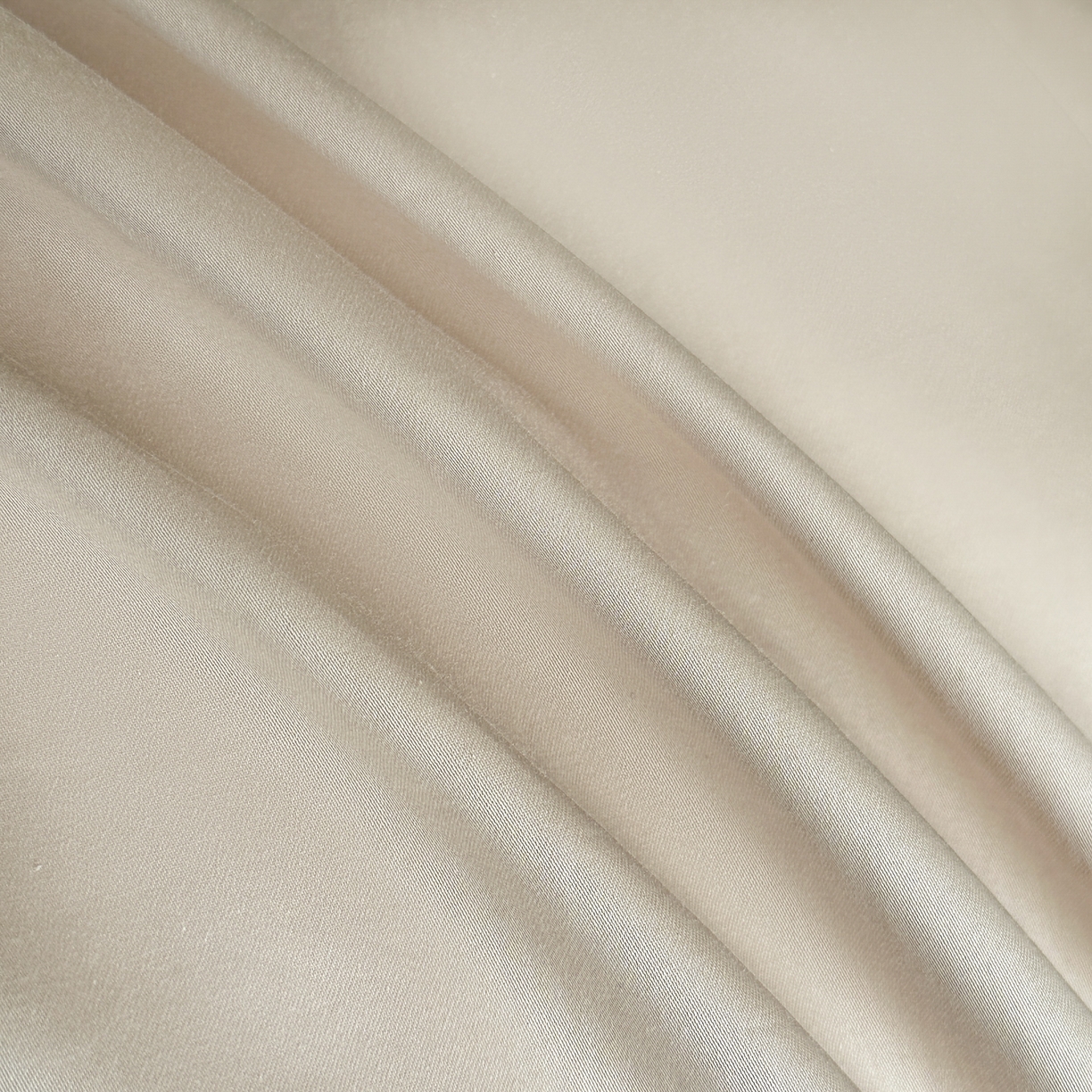 91家纺网 家纺一手货源 找家纺 新方向 【控价 提供买家秀】2026新款 刺绣50s双股全棉贡缎长绒棉四件套-往事(控价 标准328元 加大348元) 往事-香槟