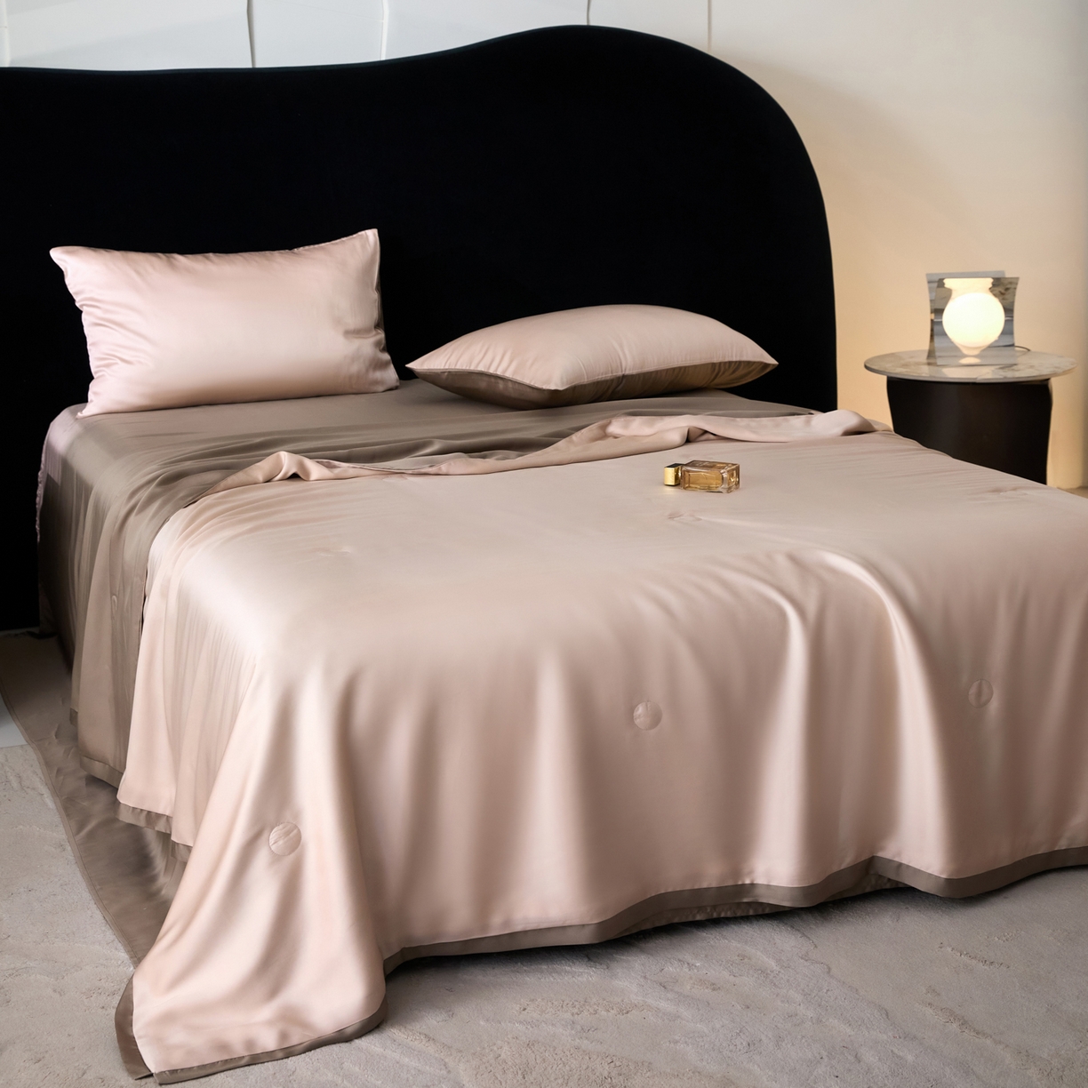 91家纺网 家纺一手货源 找家纺 纪梵茜 2026新款兰精天丝夏凉被100%蚕丝被莱赛尔天丝蚕丝空调被芯蚕丝夏被 蚕丝藕色