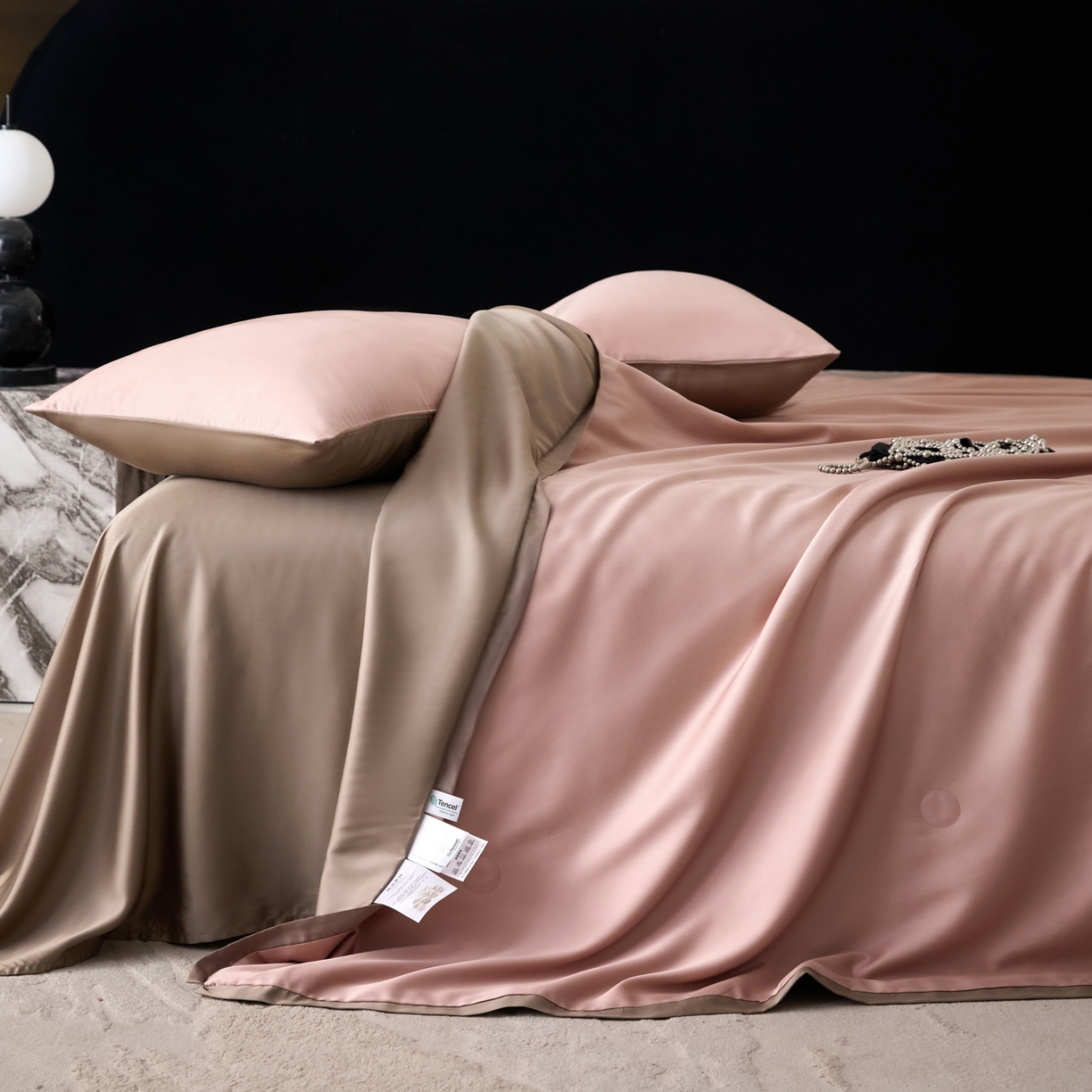 91家纺网 家纺一手货源 找家纺 纪梵茜 2026新款兰精天丝夏凉被100%蚕丝被莱赛尔天丝蚕丝空调被芯蚕丝夏被 蚕丝豆沙