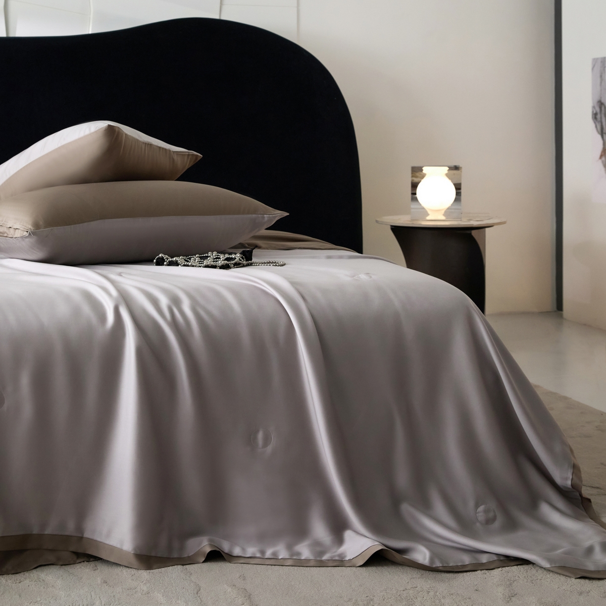 91家纺网 家纺一手货源 找家纺 纪梵茜 2026新款兰精天丝夏凉被100%蚕丝被莱赛尔天丝蚕丝空调被芯蚕丝夏被 蚕丝灰色