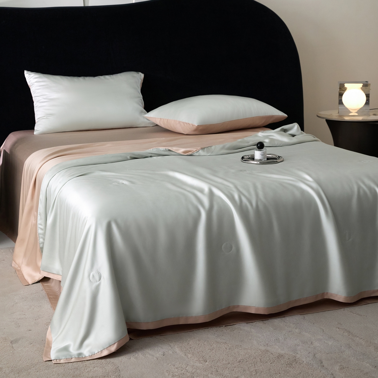 91家纺网 家纺一手货源 找家纺 纪梵茜 2026新款兰精天丝夏凉被100%蚕丝被莱赛尔天丝蚕丝空调被芯蚕丝夏被 蚕丝浅蓝