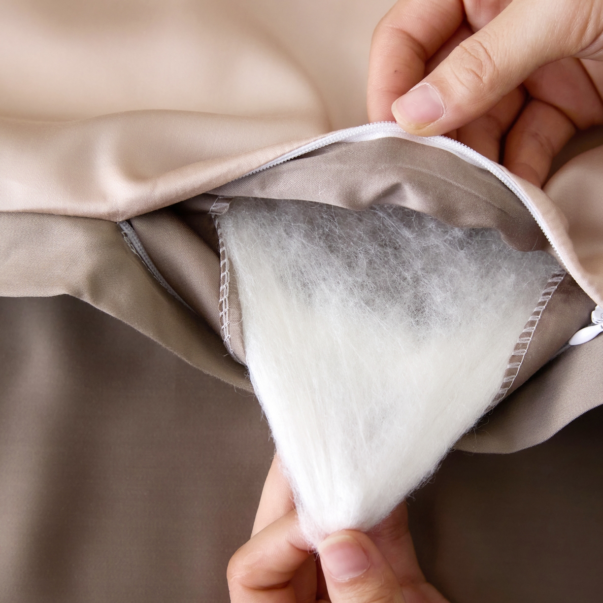 91家纺网 家纺一手货源 找家纺 纪梵茜 2026新款兰精天丝夏凉被100%蚕丝被莱赛尔天丝蚕丝空调被芯蚕丝夏被 蚕丝藕色