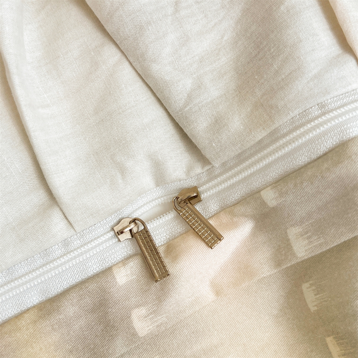 91家纺网 家纺一手货源 找家纺 宜凡家纺 2026新款全棉数码印花单层床裙格子系列四件套 光之羽 绿