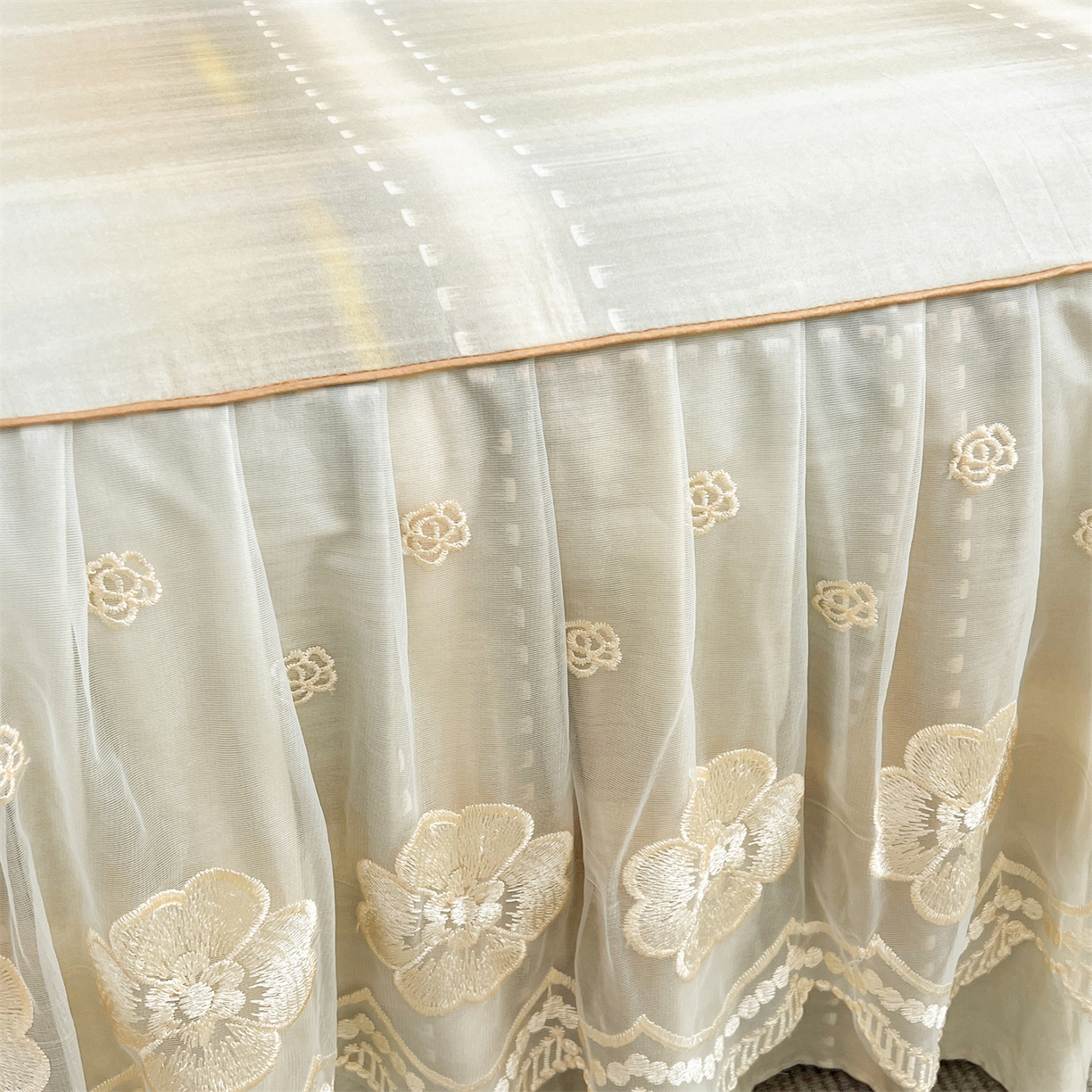 91家纺网 家纺一手货源 找家纺 宜凡家纺 2026新款全棉数码印花单层床裙格子系列四件套 光之羽 绿