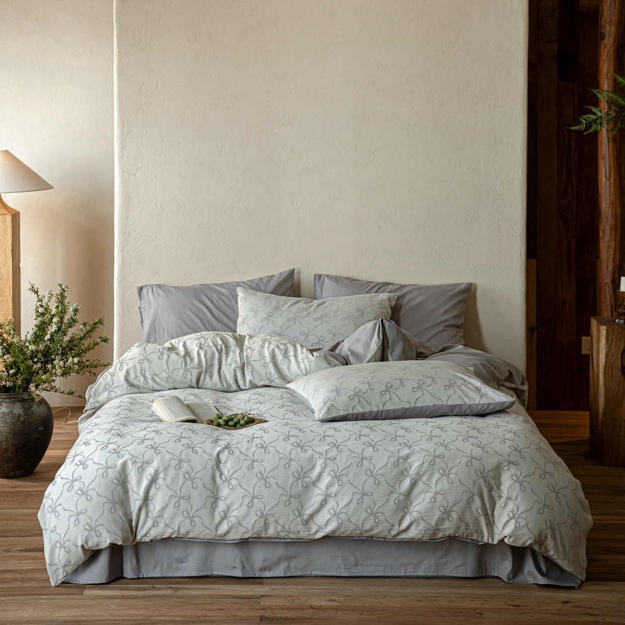 91家纺网 家纺一手货源 找家纺 时光里 2026新款全棉纯棉60支色织水洗提花四件套 蝴蝶结--云灰