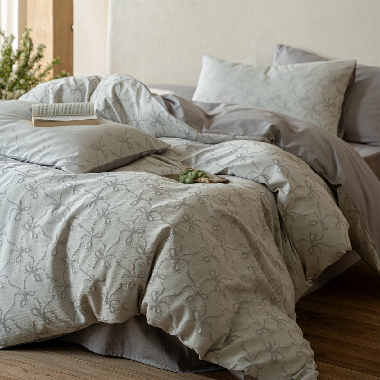 91家纺网 家纺一手货源 找家纺 时光里 2026新款全棉纯棉60支色织水洗提花四件套 蝴蝶结--云灰