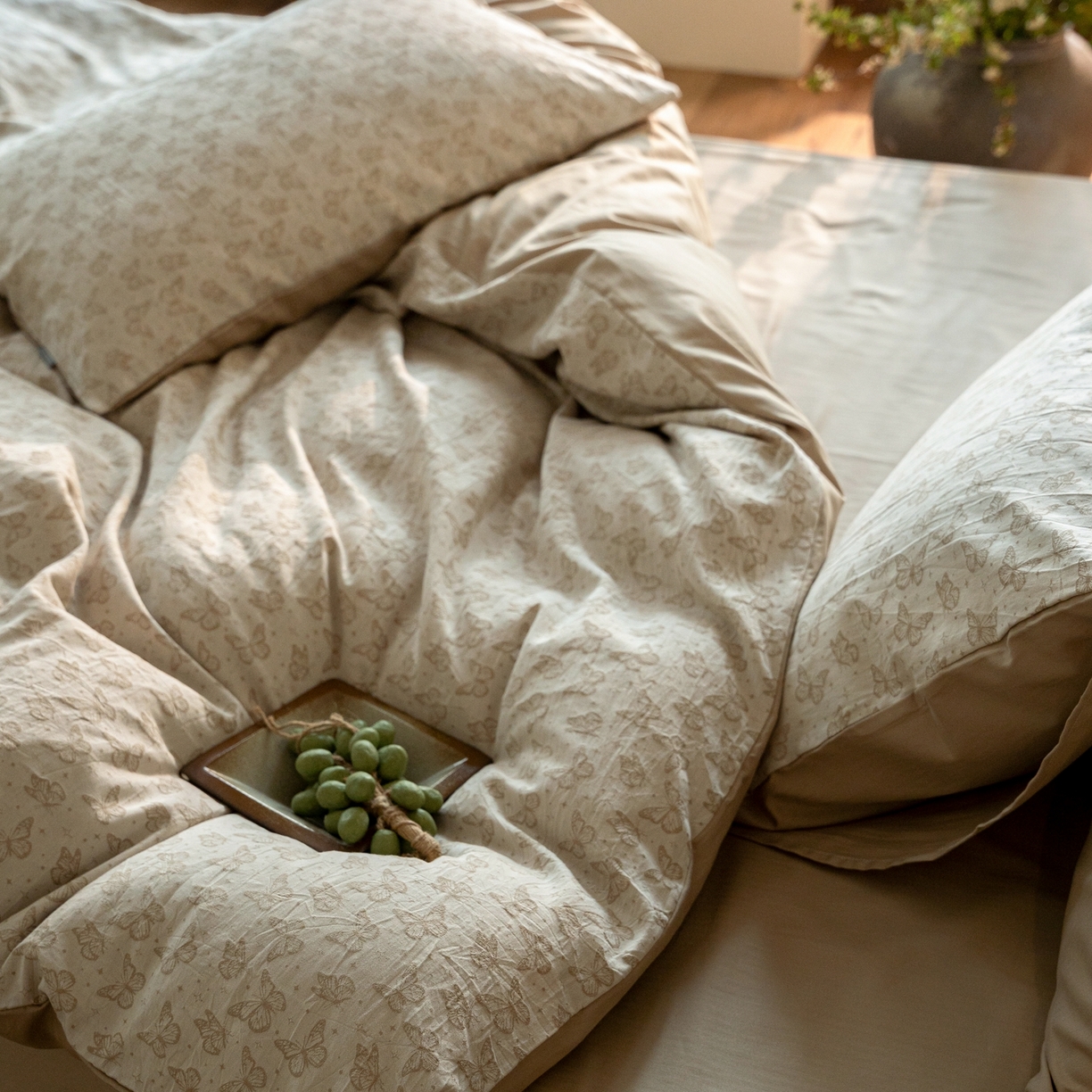 91家纺网 家纺一手货源 找家纺 时光里 2026新款全棉纯棉60支色织水洗提花四件套 花蝴翎