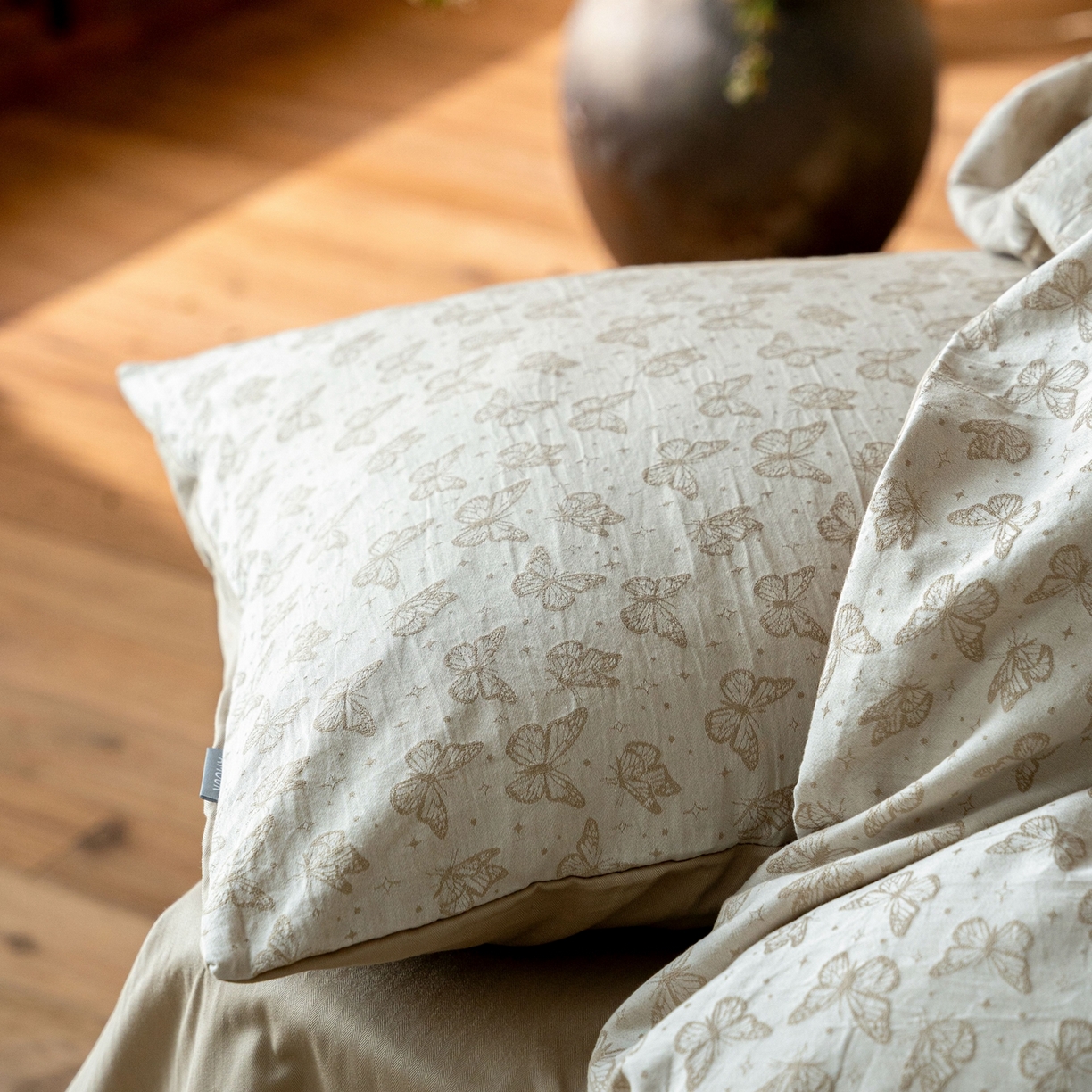 91家纺网 家纺一手货源 找家纺 时光里 2026新款全棉纯棉60支色织水洗提花四件套 花蝴翎