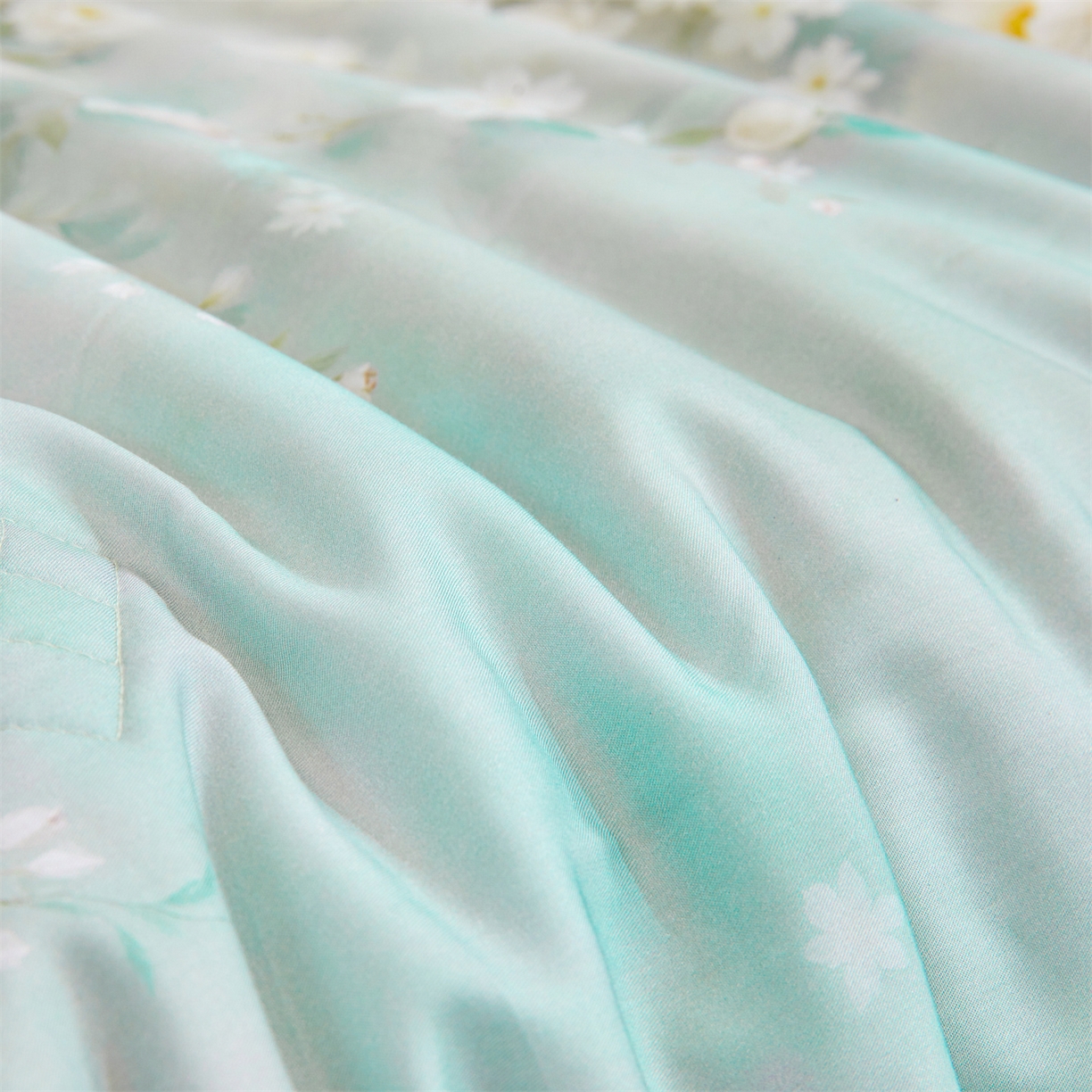 91家纺网 家纺一手货源 找家纺 （总）宜凡家纺 2026新款莱赛尔天丝印花床裙夏被四件套