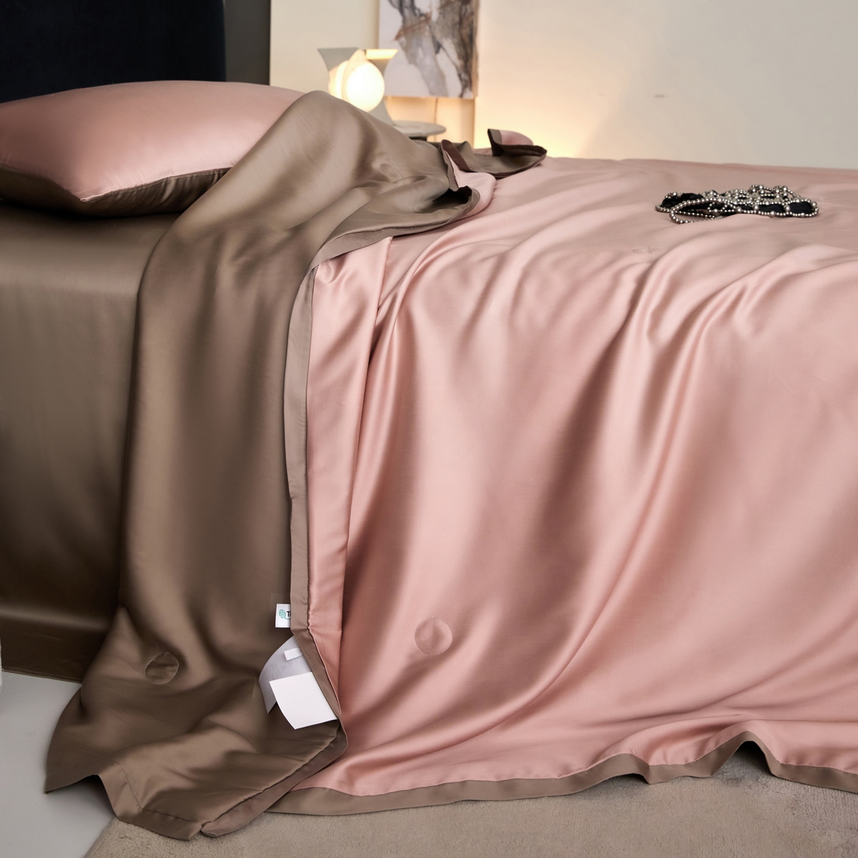 91家纺网 家纺一手货源 找家纺 A+爱家（纪梵茜） 2026新款兰精天丝夏凉被100%蚕丝被莱赛尔天丝蚕丝空调被芯蚕丝夏被 蚕丝豆沙