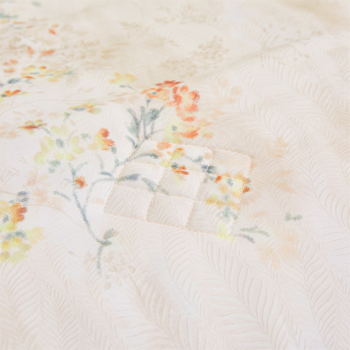 91家纺网 家纺一手货源 找家纺 宜凡家纺 2026新款莱赛尔天丝印花床裙夏被四件套 兰枝玉树