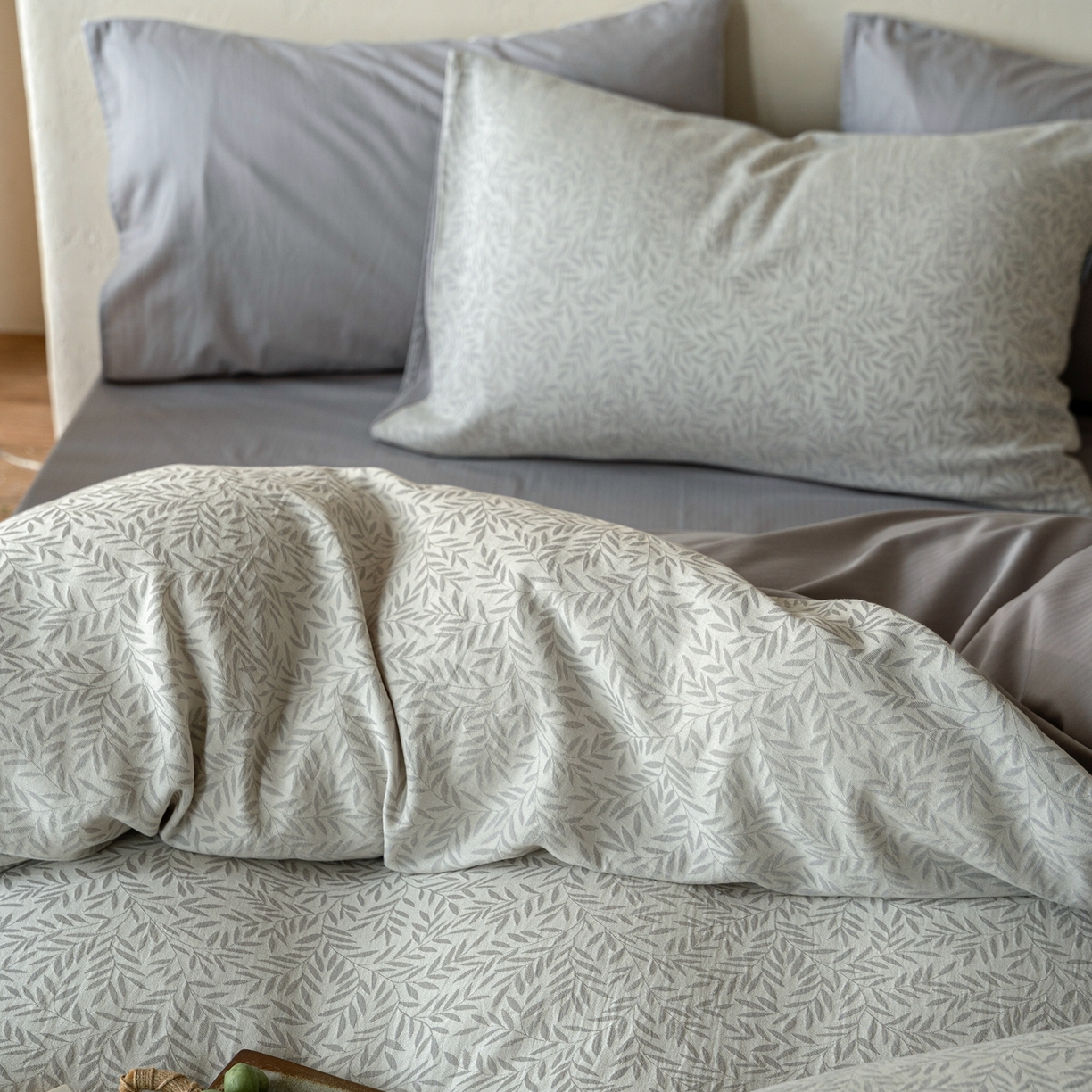 91家纺网 家纺一手货源 找家纺 时光里 2026新款全棉纯棉60支色织水洗提花四件套 兰草听露