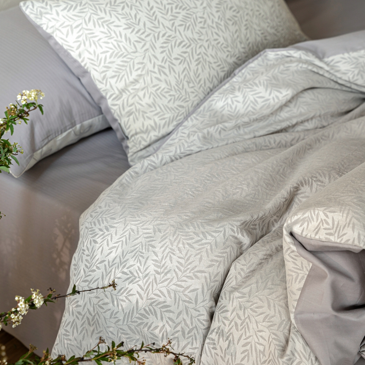 91家纺网 家纺一手货源 找家纺 时光里 2026新款全棉纯棉60支色织水洗提花四件套 兰草听露