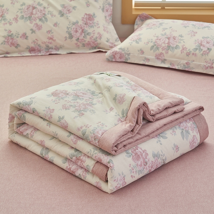 91家纺网 家纺一手货源 找家纺 简如 2026新款印花里外全棉夏凉被四件套 花絮