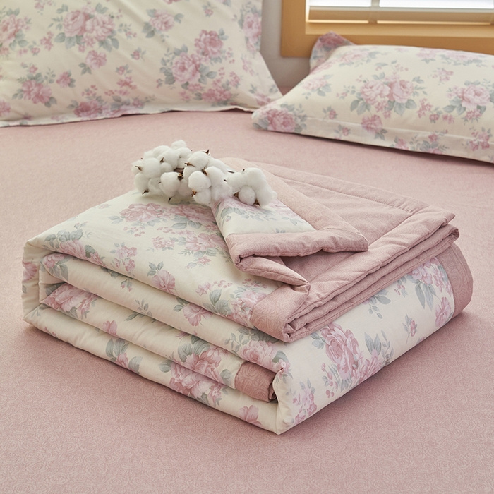 91家纺网 家纺一手货源 找家纺 简如 2026新款印花里外全棉夏凉被四件套 花絮