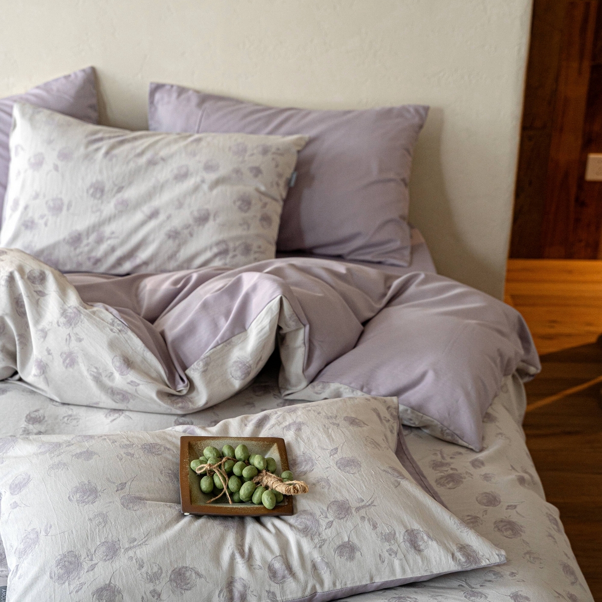 91家纺网 家纺一手货源 找家纺 时光里 2026新款全棉纯棉60支色织水洗提花四件套 蔓纱