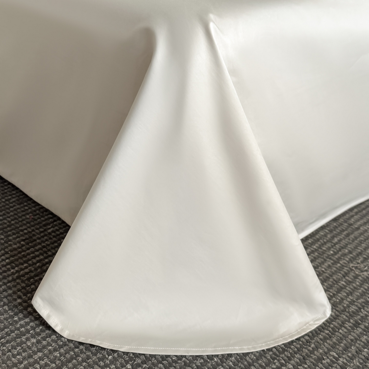 91家纺网 家纺一手货源 找家纺 新方向 【控价 提供买家秀】2026新款 刺绣50s双股全棉贡缎长绒棉四件套-持之以恒(控价 标准318元 加大338元) 持之以恒-爵士灰