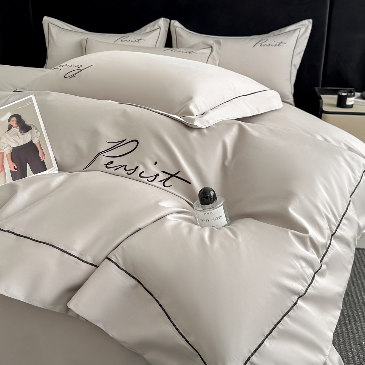 91家纺网 家纺一手货源 找家纺 新方向 【控价 提供买家秀】2026新款 刺绣50s双股全棉贡缎长绒棉四件套-持之以恒(控价 标准318元 加大338元) 持之以恒-爵士灰