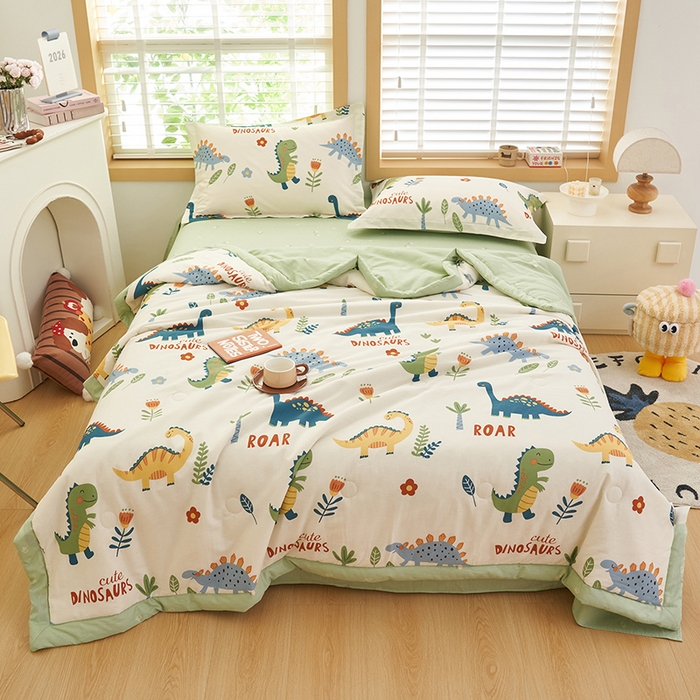 91家纺网 家纺一手货源 找家纺 简如 2026新款印花里外全棉夏凉被四件套 恐龙谷