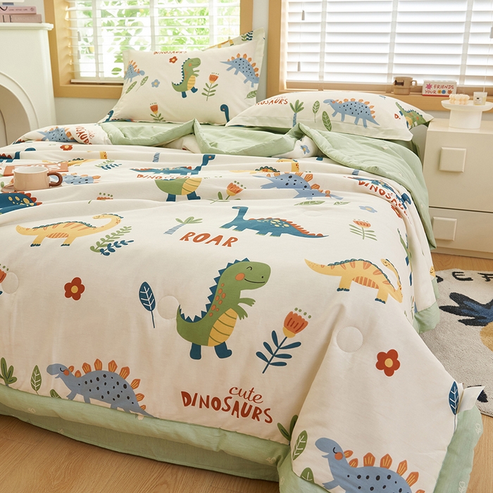 91家纺网 家纺一手货源 找家纺 简如 2026新款印花里外全棉夏凉被四件套 恐龙谷