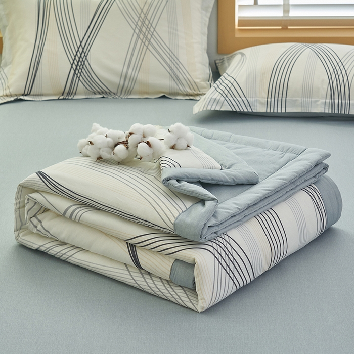 91家纺网 家纺一手货源 找家纺 简如 2026新款印花里外全棉夏凉被四件套 莱茵河