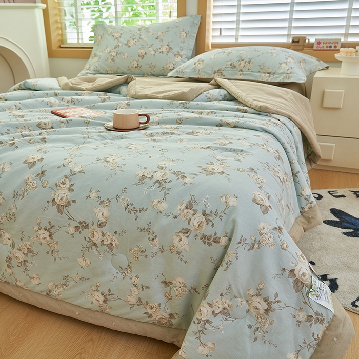 91家纺网 家纺一手货源 找家纺 简如 2026新款印花里外全棉夏凉被四件套 洛丽伊