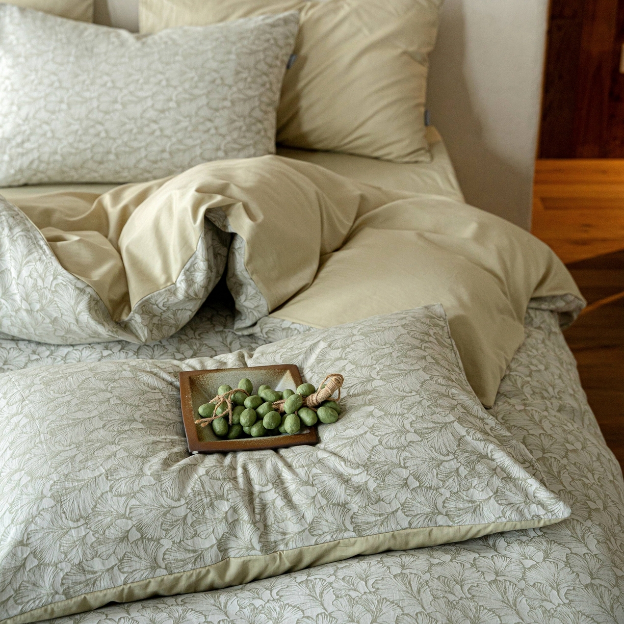 91家纺网 家纺一手货源 找家纺 时光里 2026新款全棉纯棉60支色织水洗提花四件套 杏芷