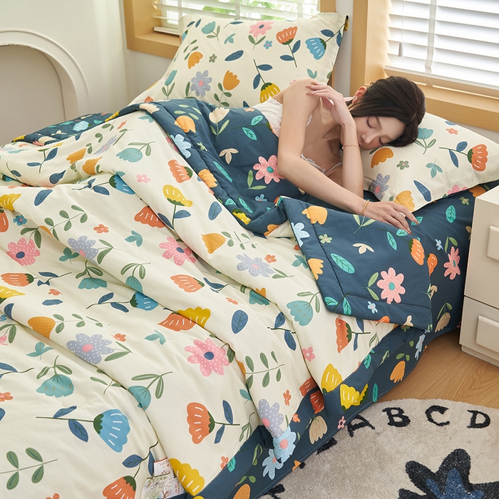 91家纺网 家纺一手货源 找家纺 简如 2026新款印花里外全棉夏凉被四件套 洛洛繁花