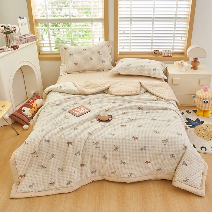 91家纺网 家纺一手货源 找家纺 简如 2026新款印花里外全棉夏凉被四件套 马到成功