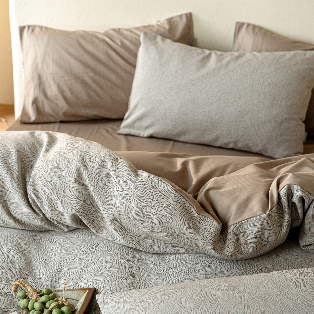 91家纺网 家纺一手货源 找家纺 时光里 2026新款全棉纯棉60支色织水洗提花四件套 一纸流光-琥珀棕