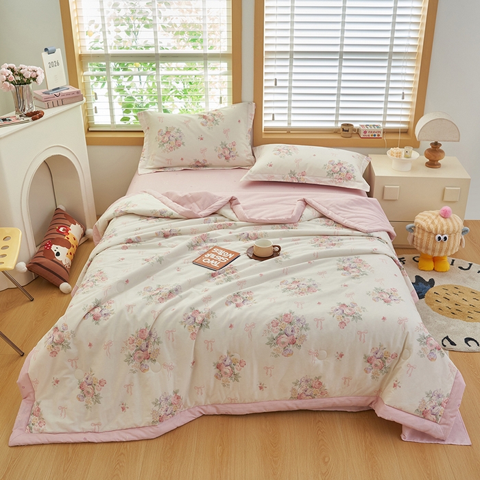 91家纺网 家纺一手货源 找家纺 简如 2026新款印花里外全棉夏凉被四件套 清风花影