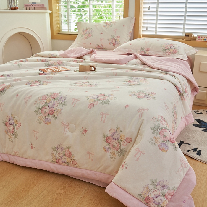 91家纺网 家纺一手货源 找家纺 简如 2026新款印花里外全棉夏凉被四件套 清风花影